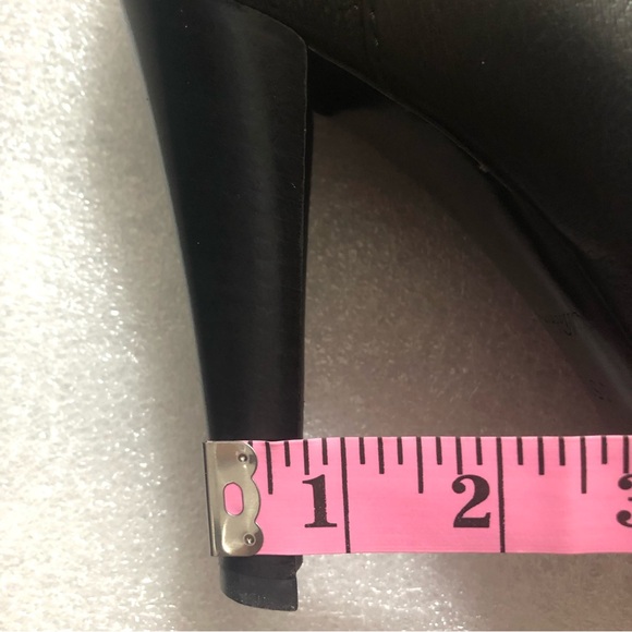 Louis Vuitton Knee High Black Boots High Heels size US size 5 / EU 35.5 - Picture 16 of 16